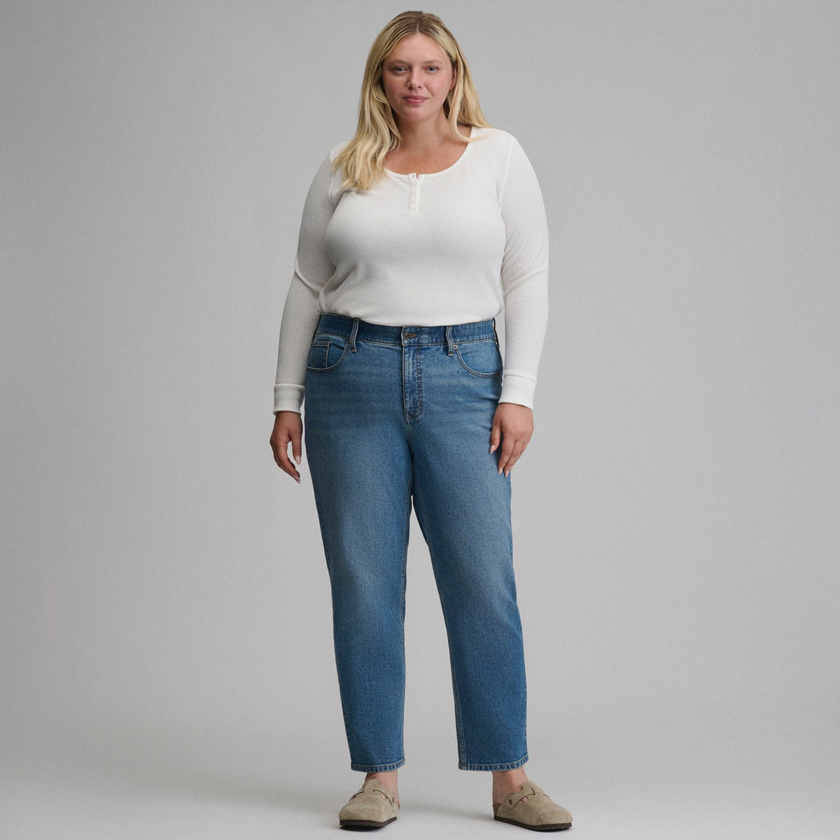 Eddie Bauer Women's Iconic Perfect Straight Jean