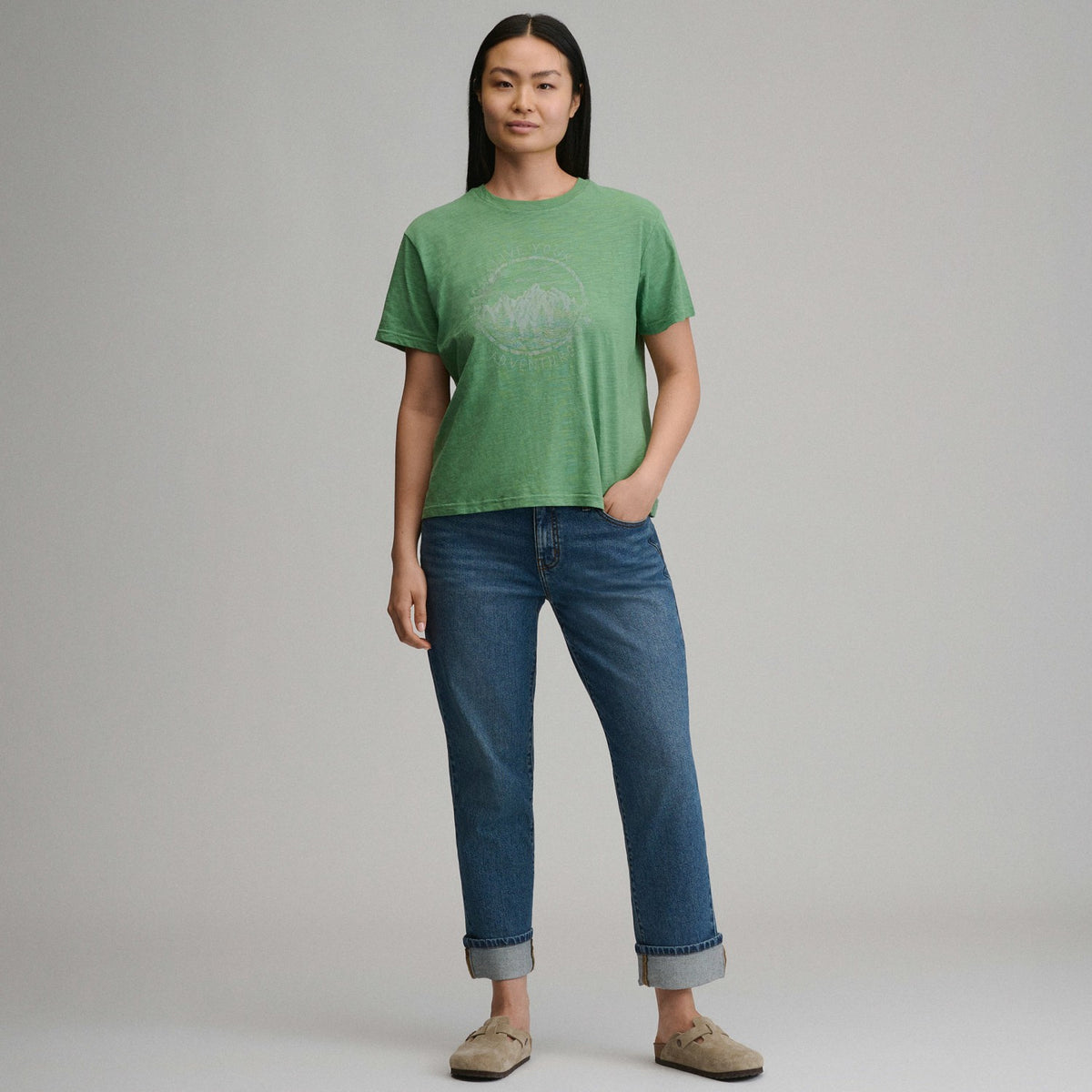 Eddie Bauer Women's Short-Sleeve Relaxed Boyfriend Graphic T-Shirt - Adventure