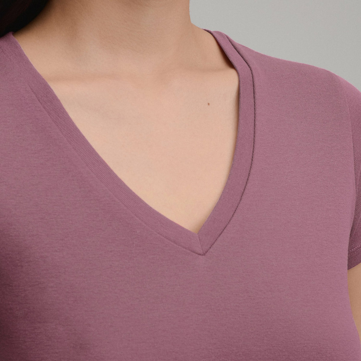 Eddie Bauer Women's Everyday SS V-Neck Tee