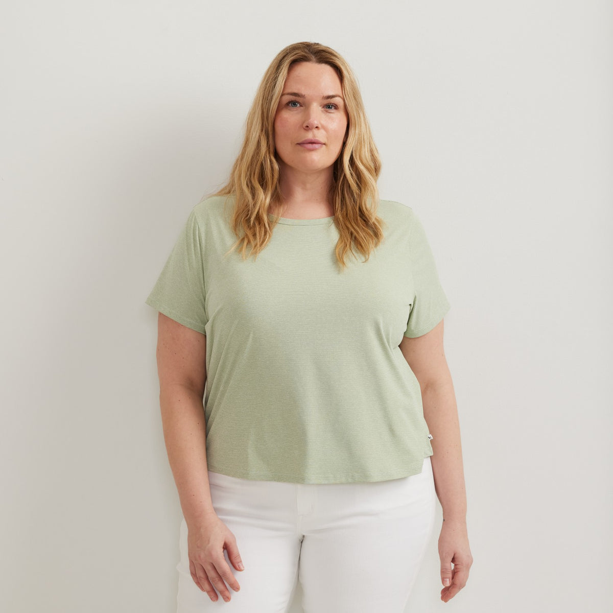 Eddie Bauer Women's Trek Light Hike SS Crew