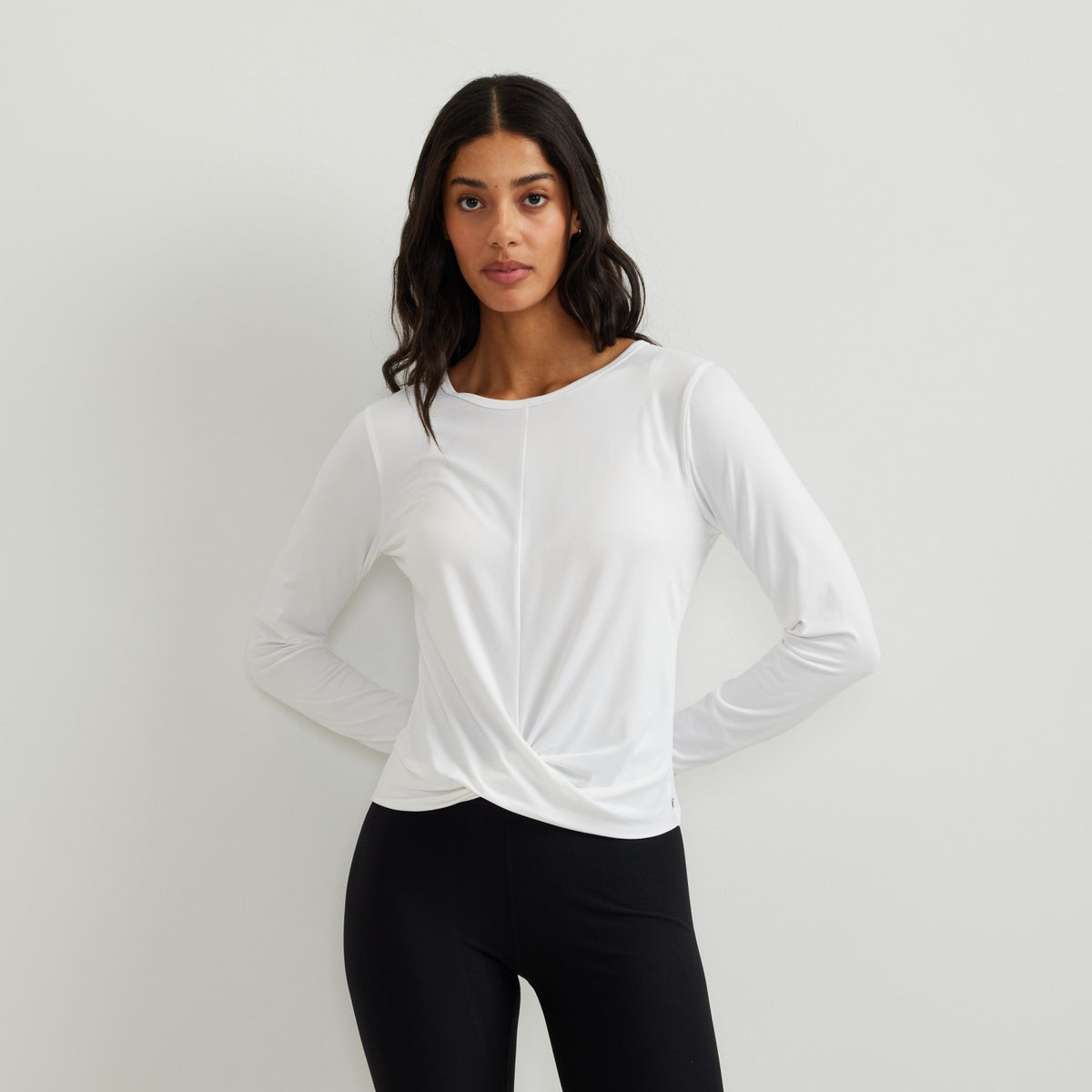 Eddie Bauer Women's Surreal Travel LS Women'sap Frt Tee