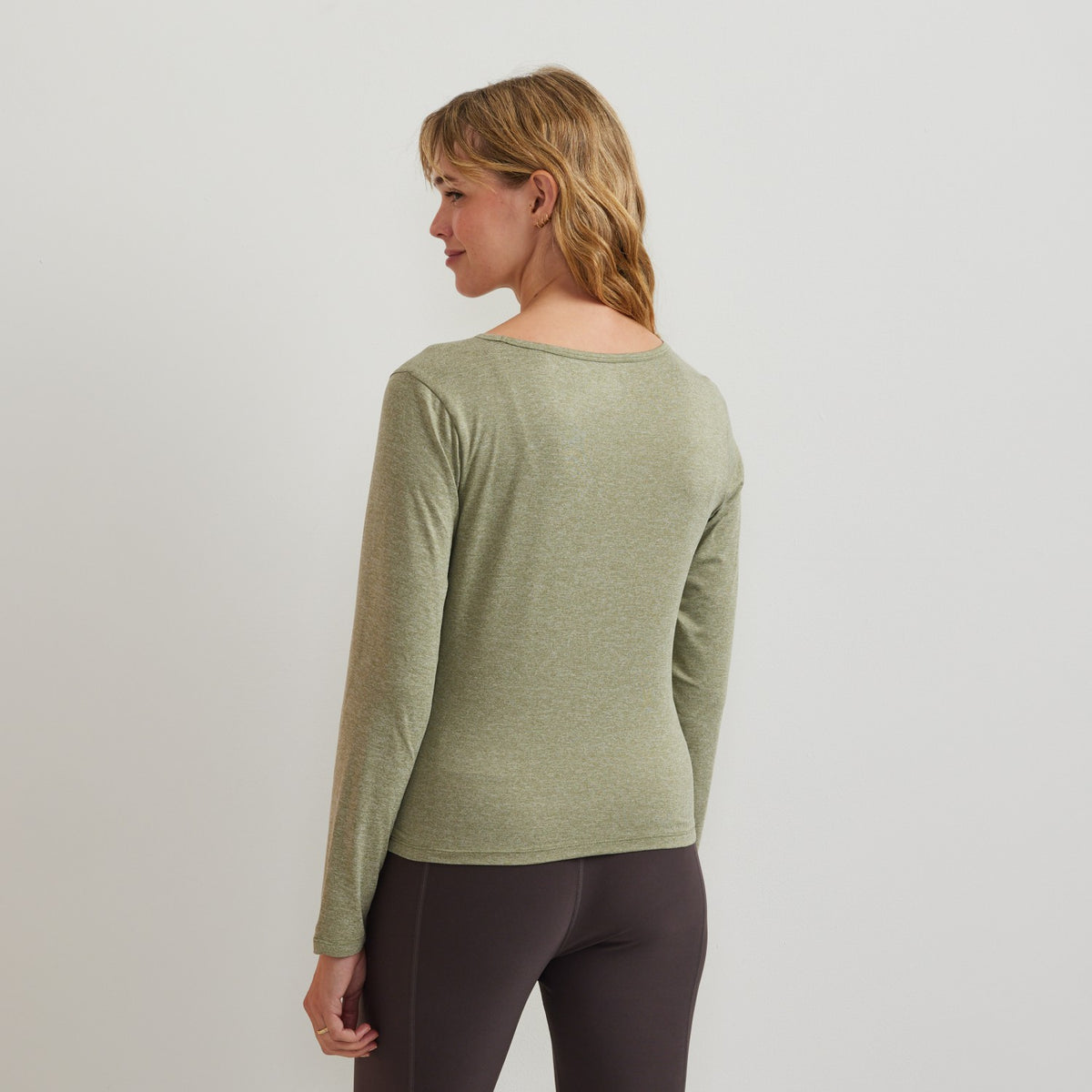 Eddie Bauer Women's Surreal Travel LS Women'sap Frt Tee