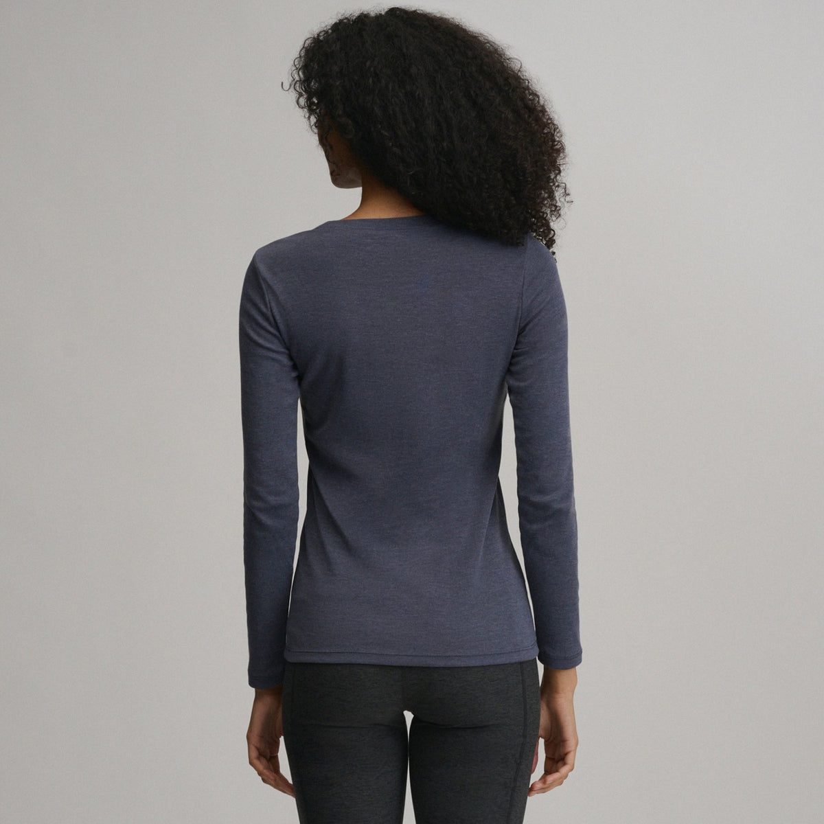 Eddie Bauer Women's LS Favorite Crew - Solid