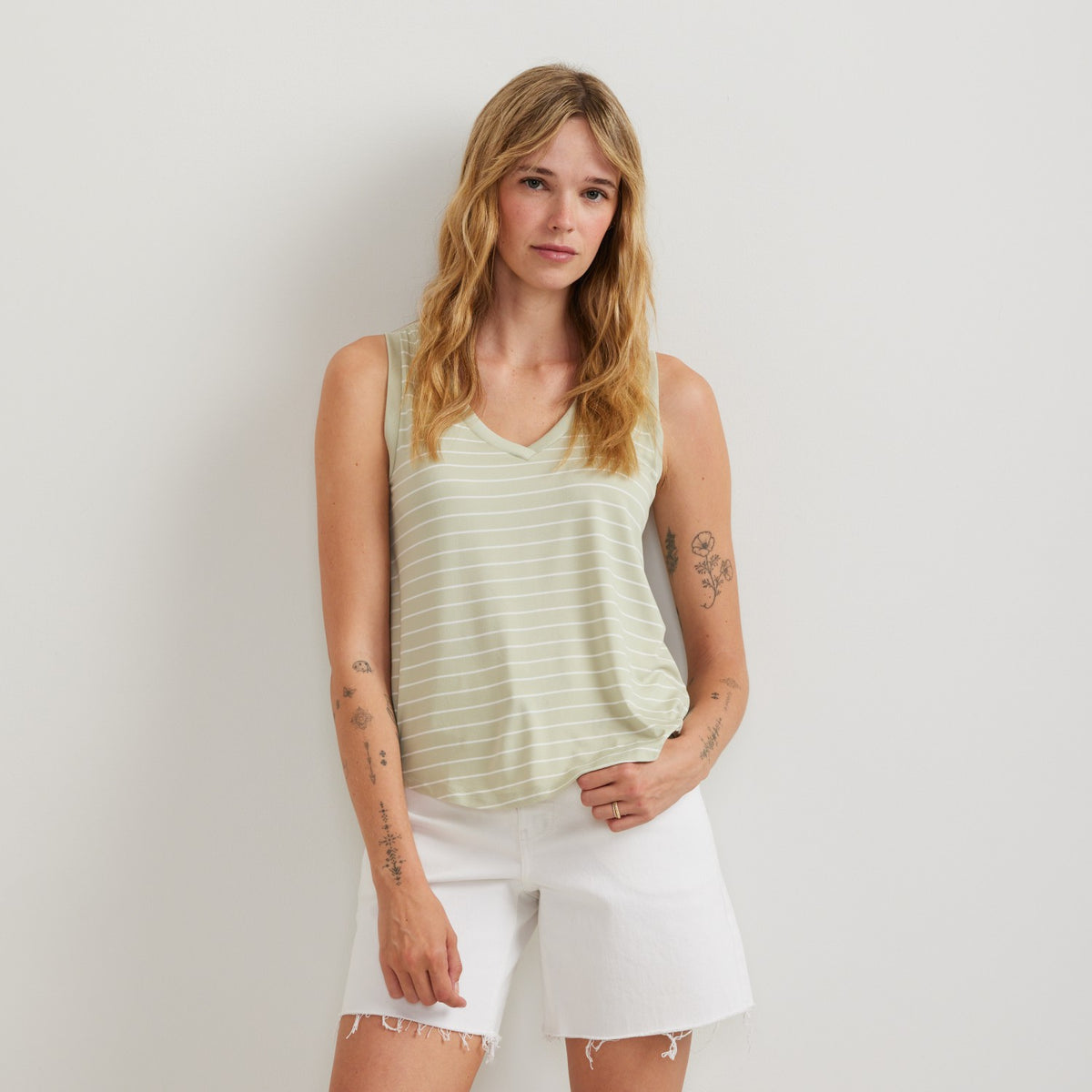 Eddie Bauer Women's Surreal Travel Vnk Tank