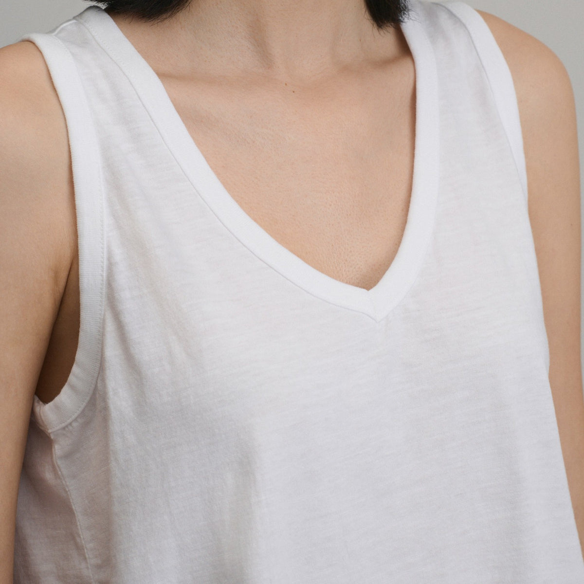 Eddie Bauer Women's Sunwashed Cotton V-Neck Tank