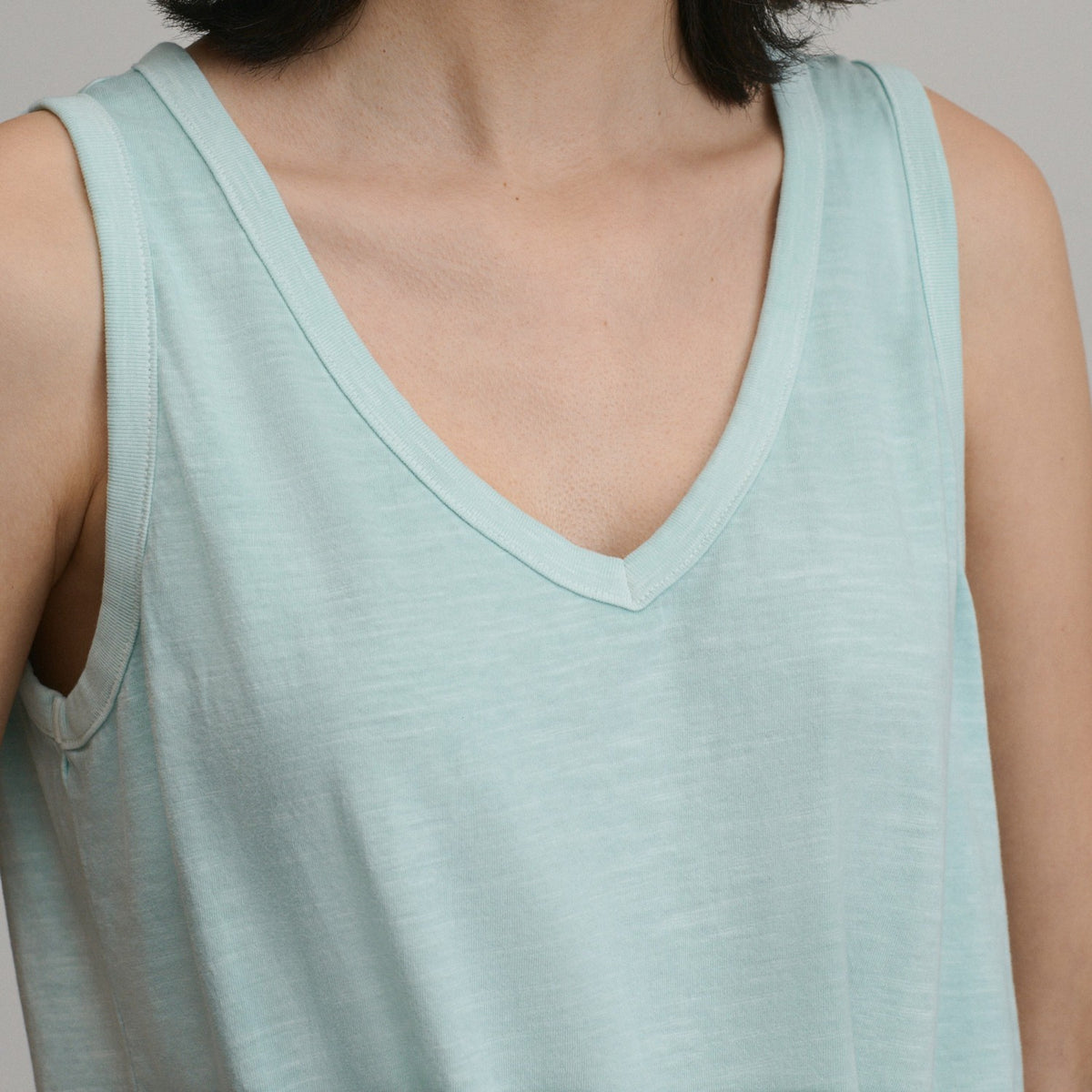 Eddie Bauer Women's Sunwashed Cotton V-Neck Tank