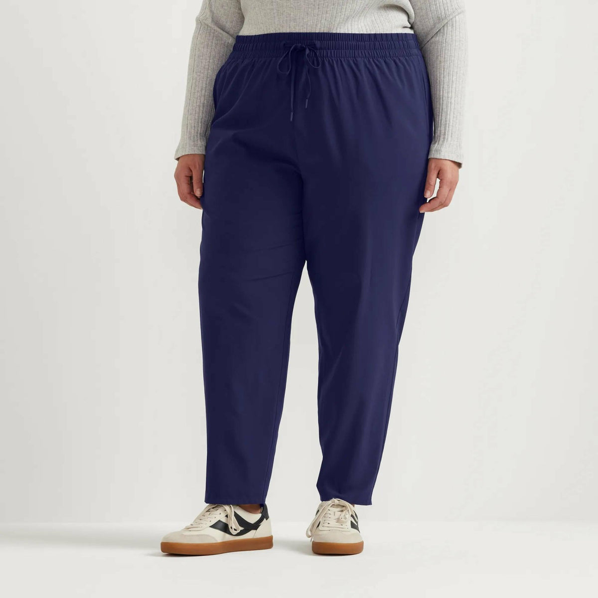 Eddie Bauer Women's Departure Tie Front Ankle Pant
