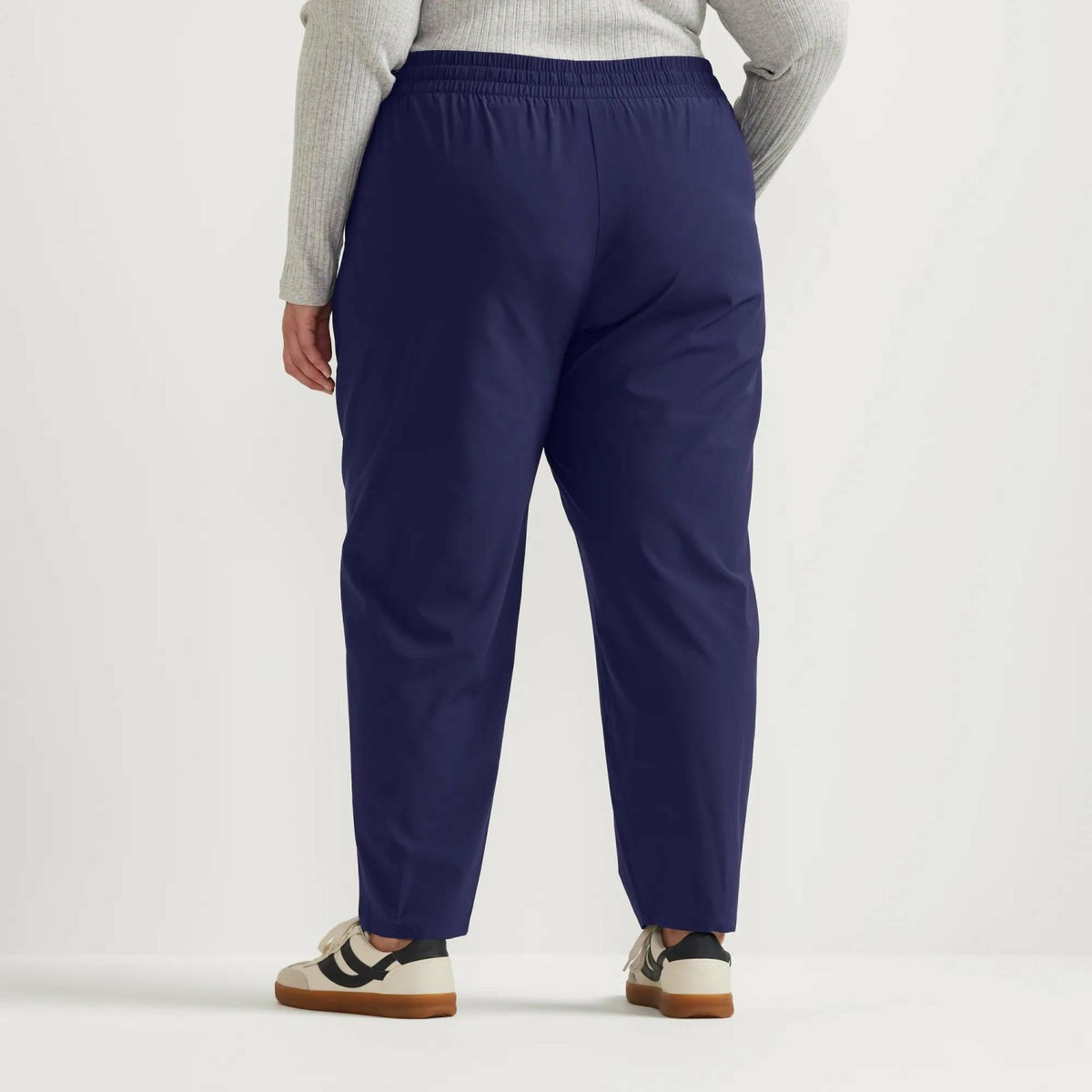 Eddie Bauer Women's Departure Tie Front Ankle Pant