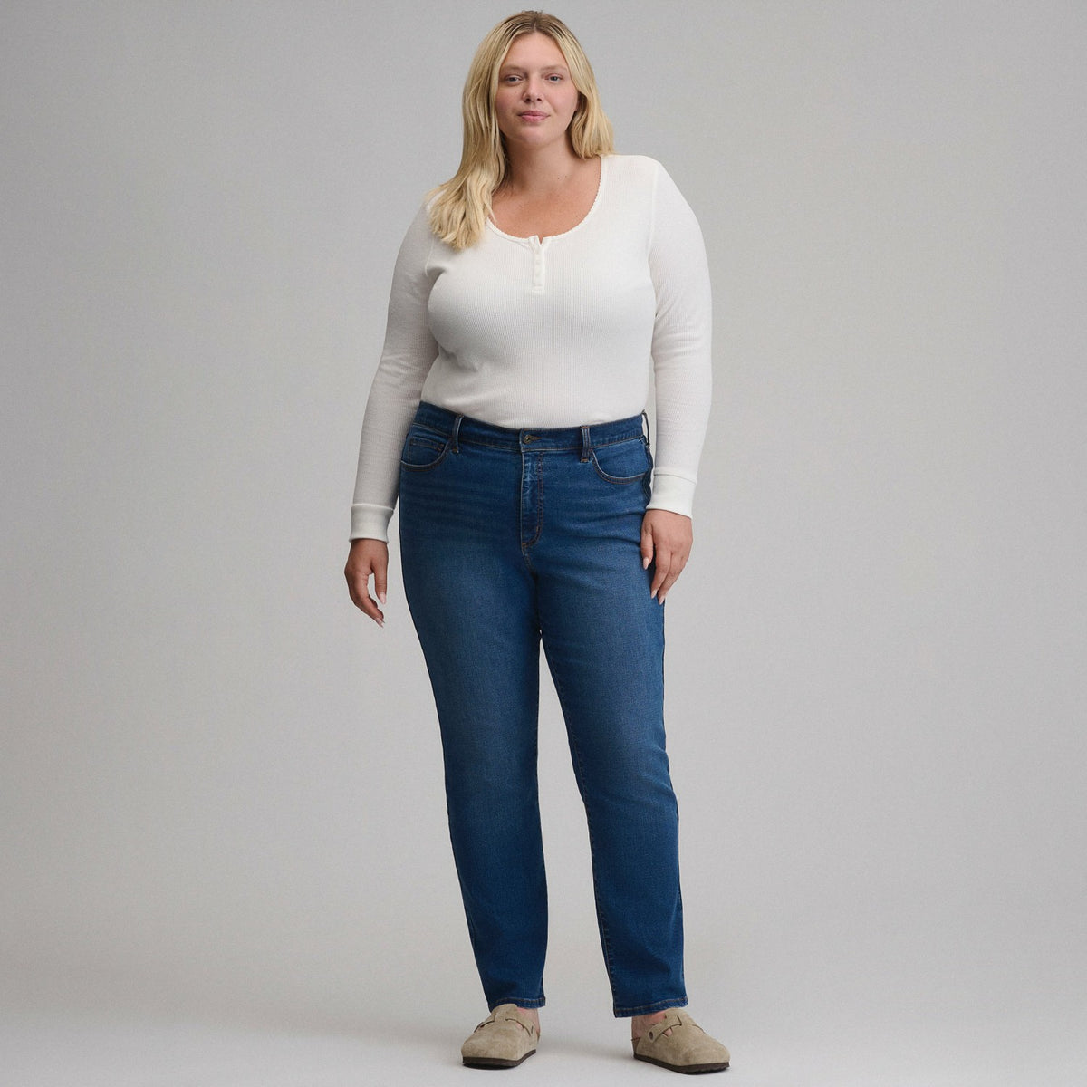 Eddie Bauer Women's Venture Stretch Straight Jean