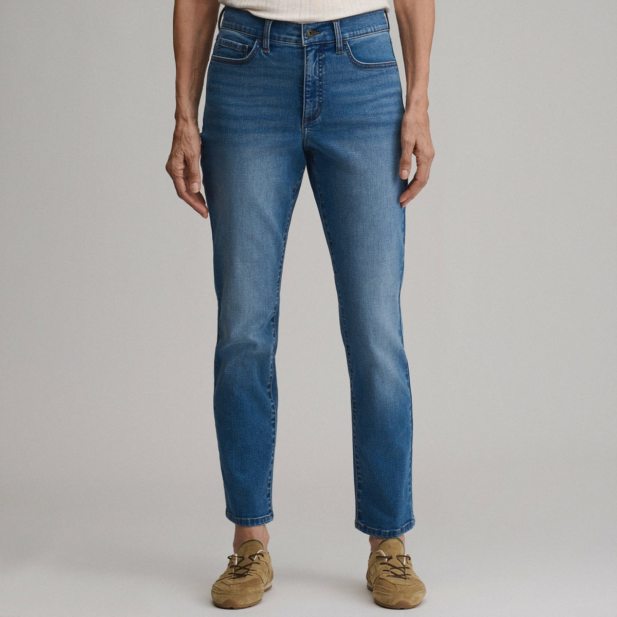 Eddie Bauer Women's Venture Stretch Straight Jean
