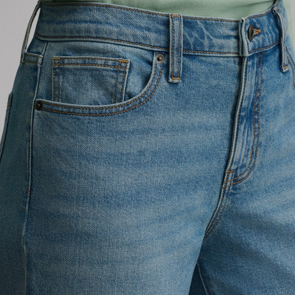 Eddie Bauer Women's Iconic 90's Boyfriend Jean