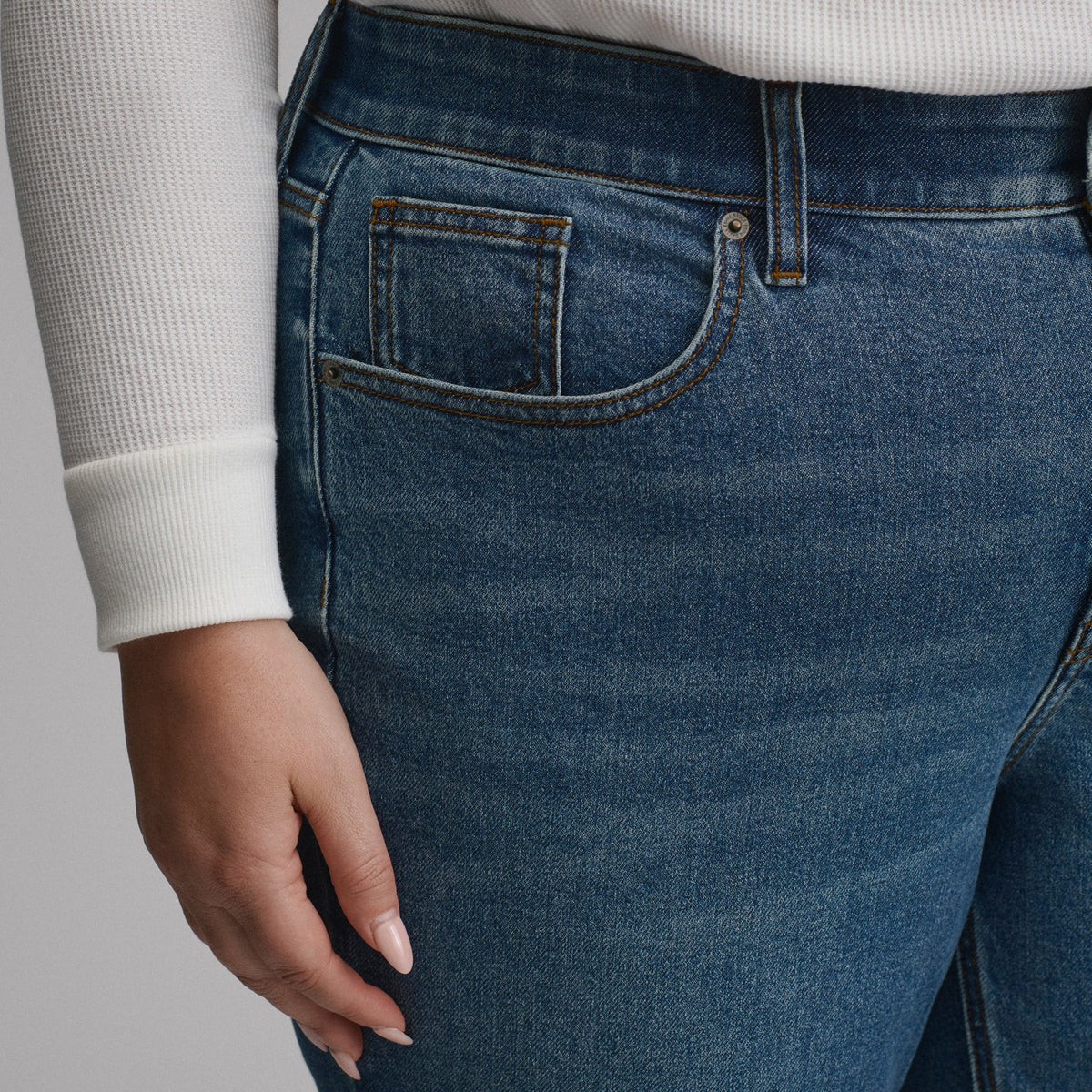 Eddie Bauer Women's Iconic Perfect Straight Jean