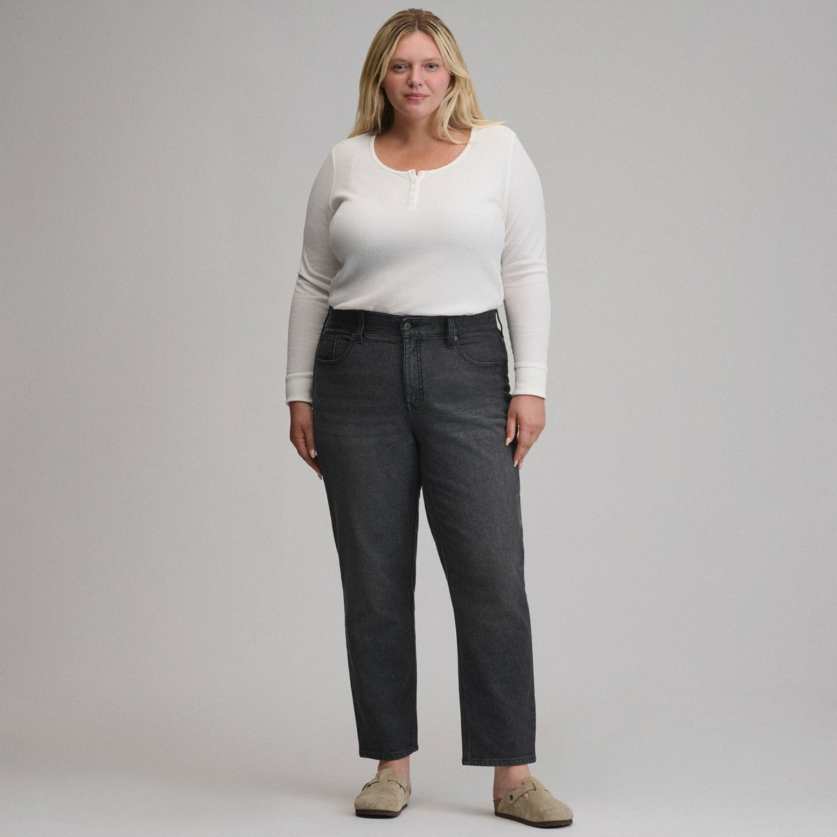 Eddie Bauer Women's Iconic Perfect Straight Jean