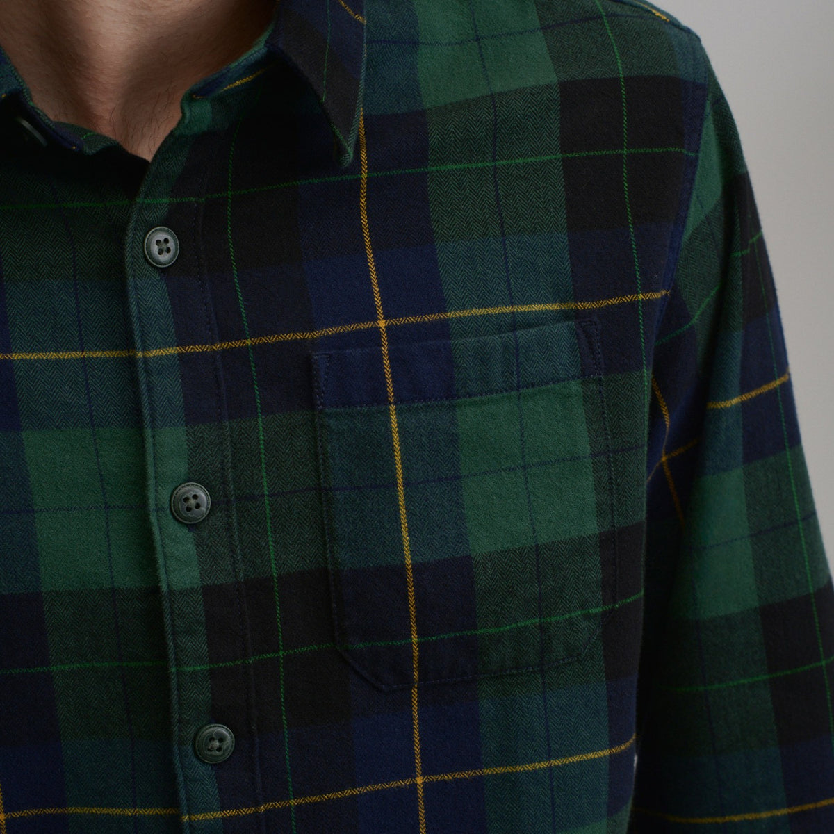 Eddie Bauer Men's Eddie's Favorite Classic Fit Flannel - Plaid