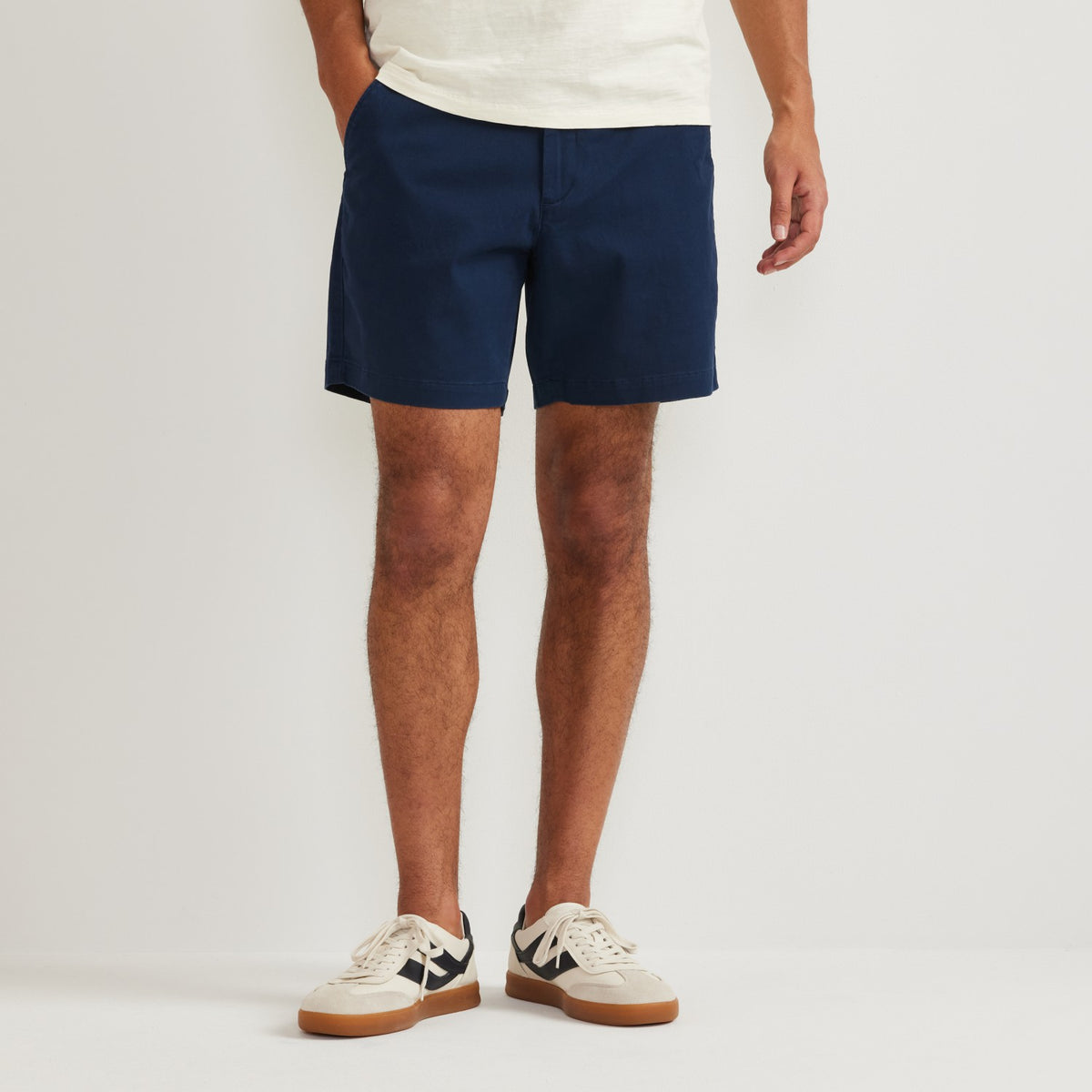 Eddie Bauer Men's Legend Wash Twill Short- 8 In