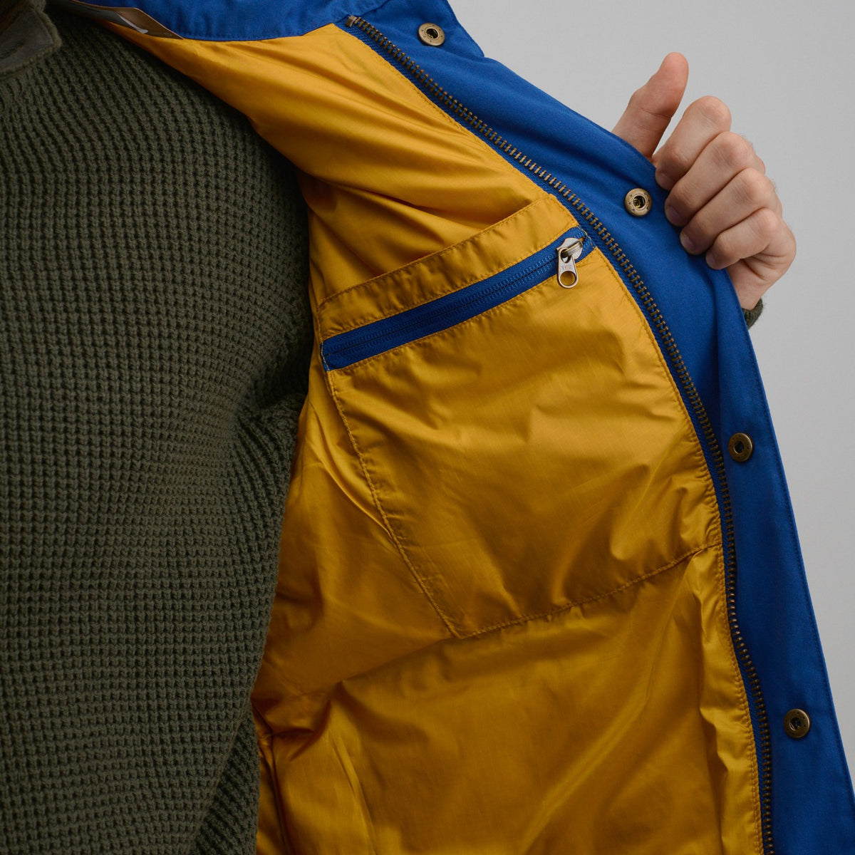 Eddie Bauer Men's Kara Koram Vest