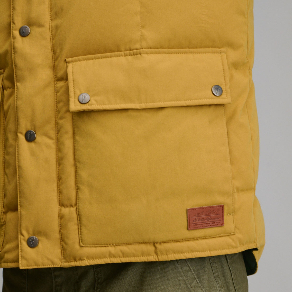 Eddie Bauer Men's Kara Koram Vest