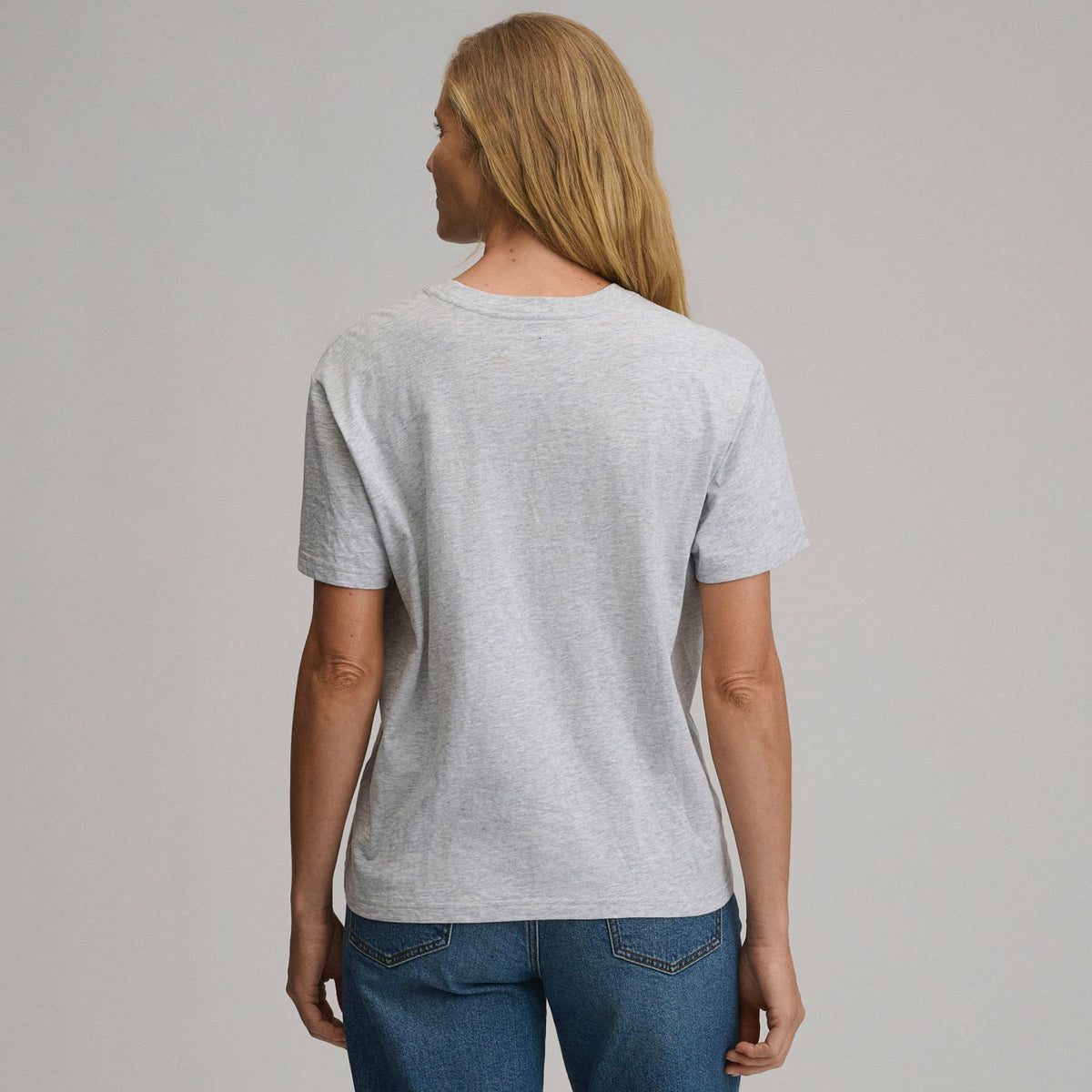 Eddie Bauer Women's Short-Sleeve Relaxed Boyfriend Graphic T-Shirt - Outdoor Outfi