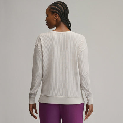 Eddie Bauer Women's Long-Sleeve V-Neck Boyfriend Thermal Crew