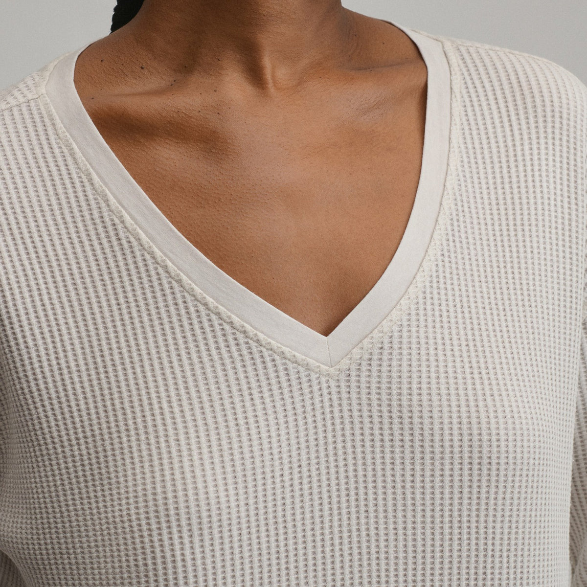 Eddie Bauer Women's Long-Sleeve V-Neck Boyfriend Thermal Crew