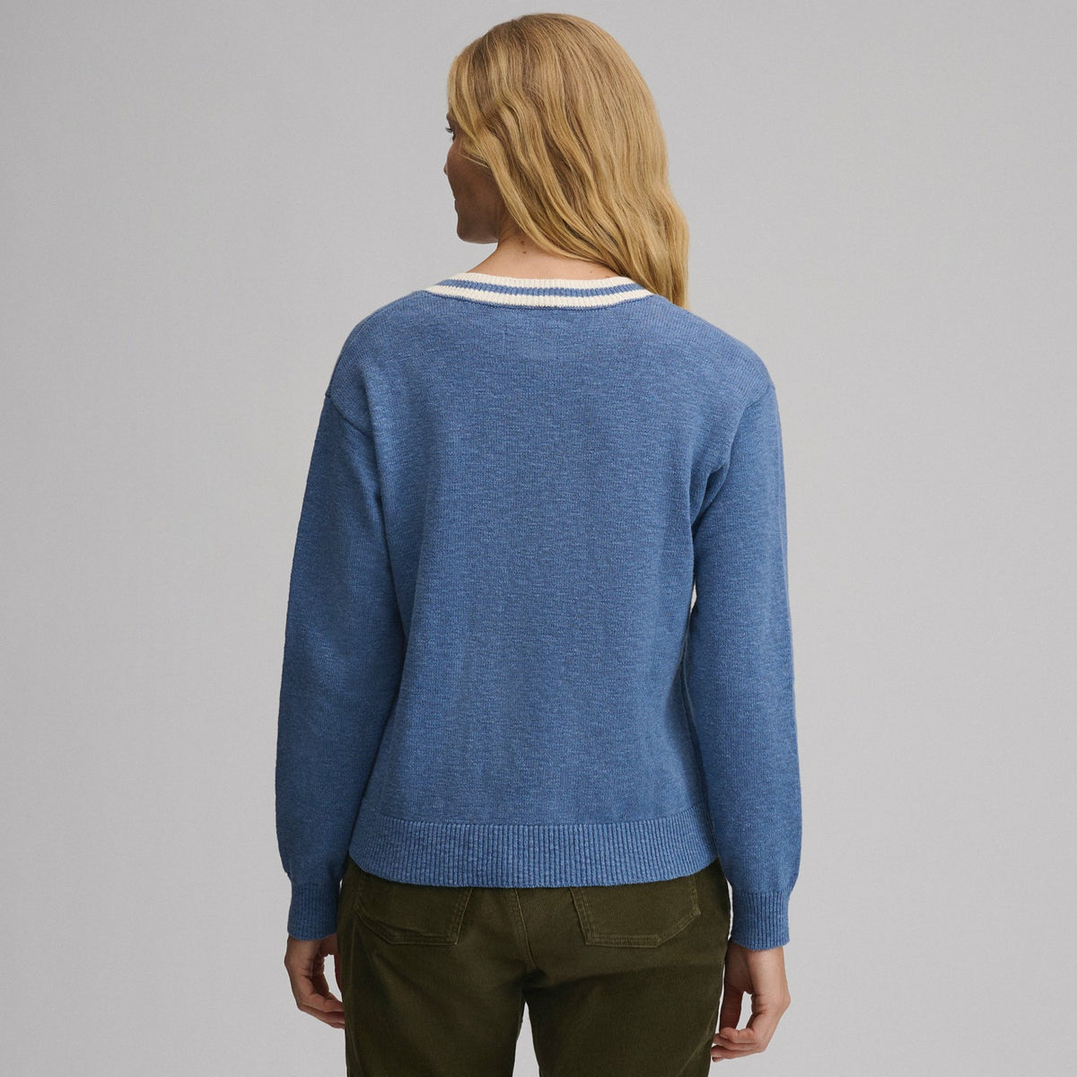 Eddie Bauer Women's Everyday V-Neck Sweater - Tipped Collar