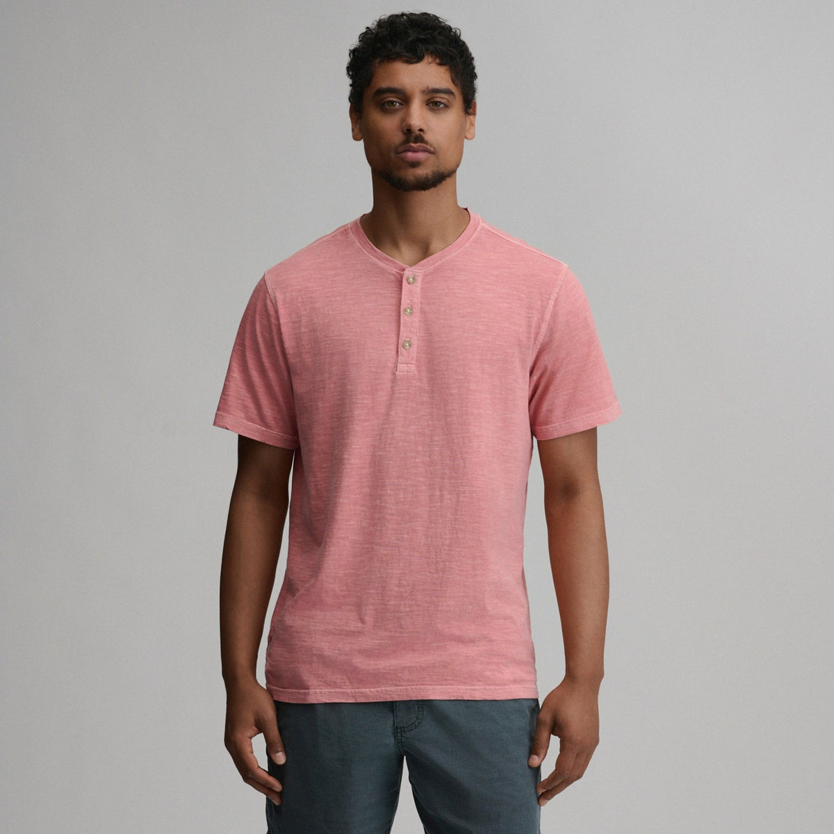 Eddie Bauer Men's SS Sunwashed Cotton Henley