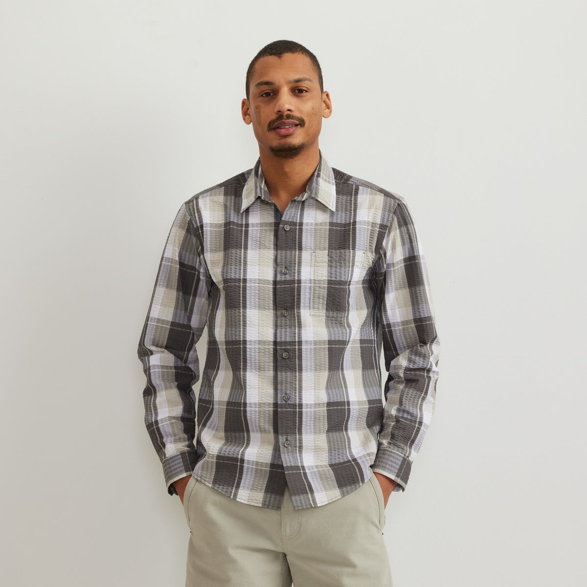Eddie Bauer Men's LS Pack It Seersucker 3.0