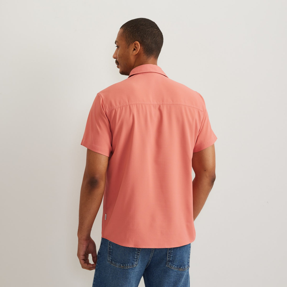 Eddie Bauer Men's SS Destination Shirt-Solid