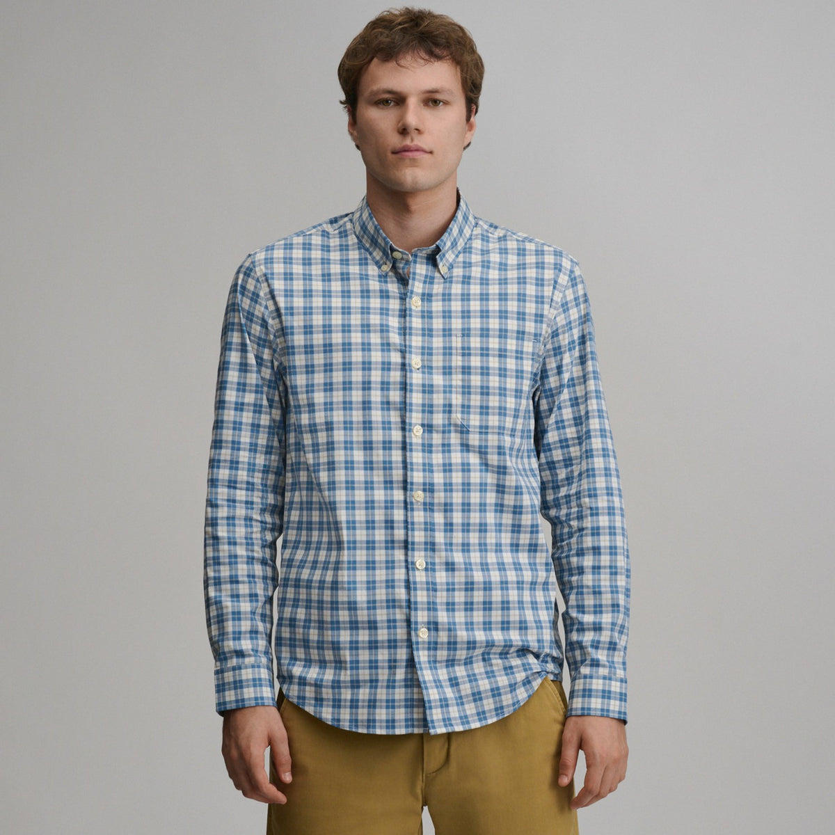 Eddie Bauer Men's Long-Sleeve Voyager 2.0 Dress Shirt