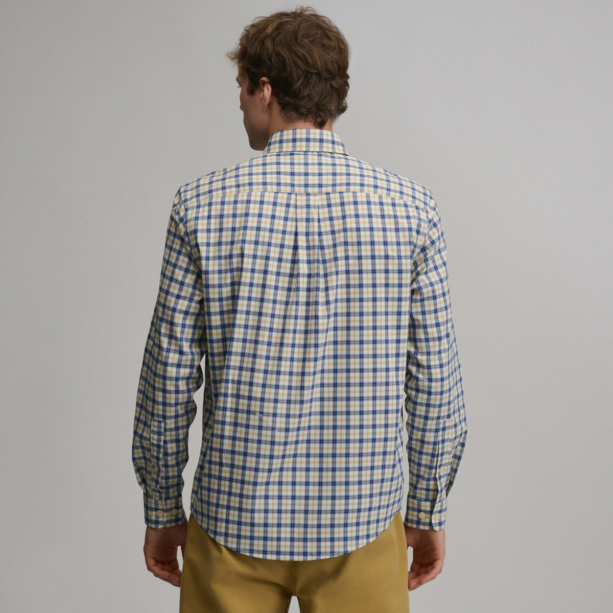Eddie Bauer Men's Long-Sleeve Voyager 2.0 Dress Shirt