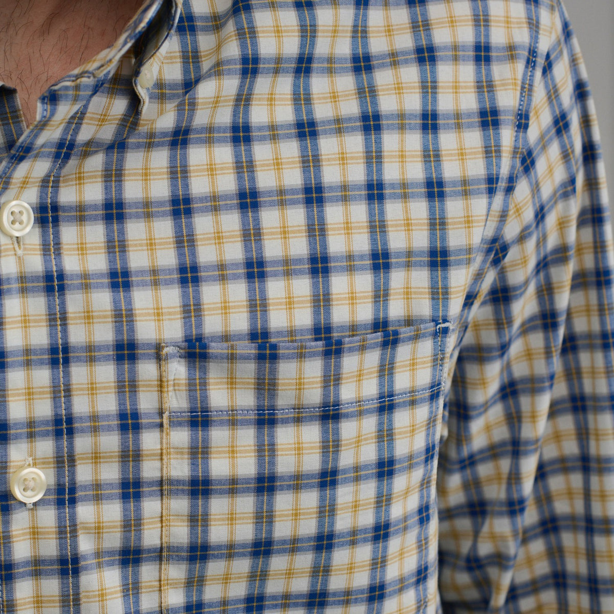 Eddie Bauer Men's Long-Sleeve Voyager 2.0 Dress Shirt