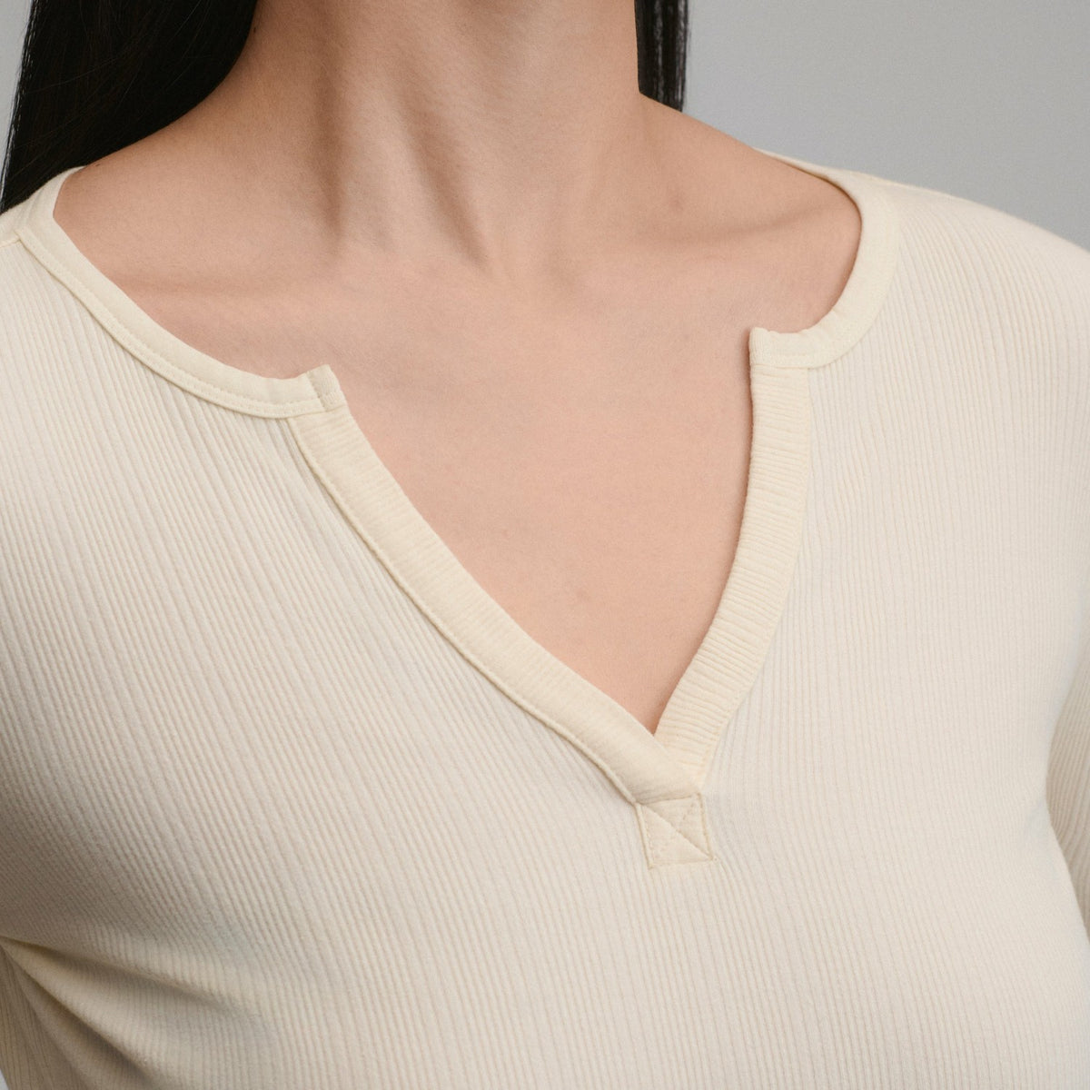 Eddie Bauer Women's Long-Sleeve Rib Y-Neck Henley