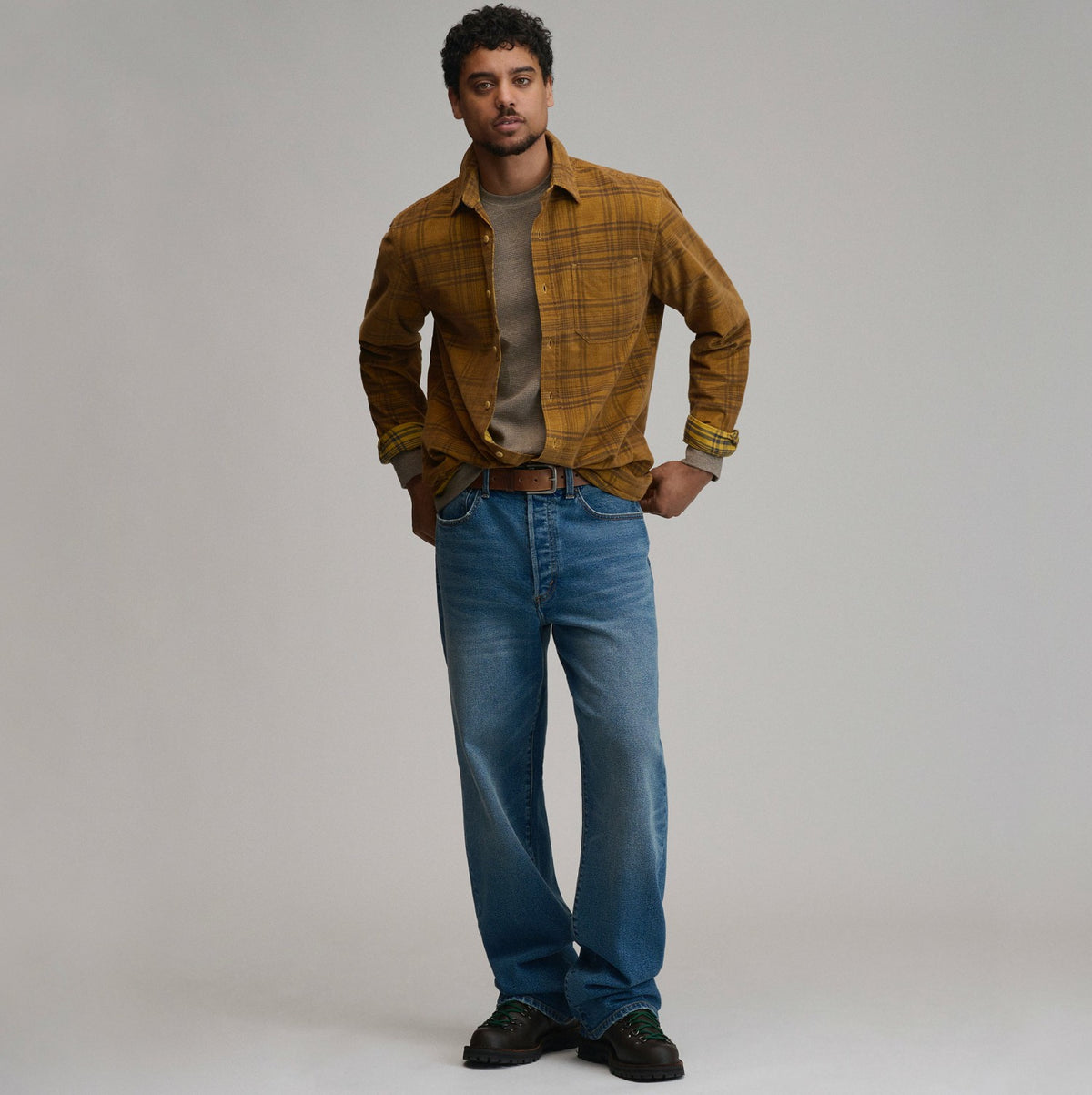 Eddie Bauer Men's Long-Sleeve Fine Wale Corduroy Shirt - Plaid
