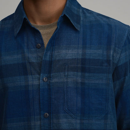 Eddie Bauer Men's Long-Sleeve Fine Wale Corduroy Shirt - Plaid