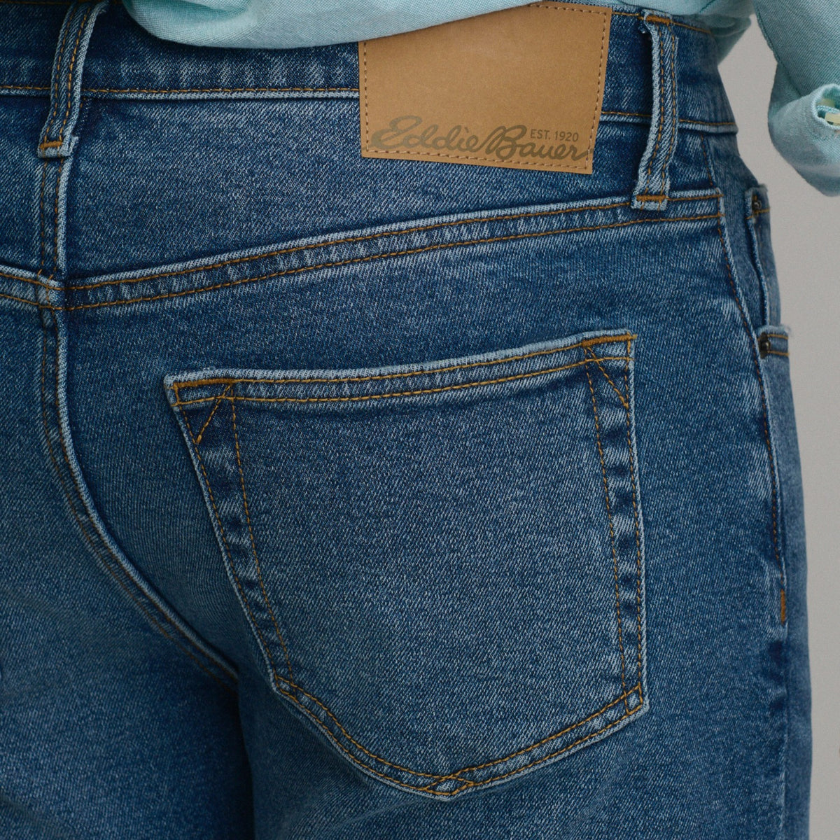 Eddie Bauer Men's Eddie's Flex Jean - Straight